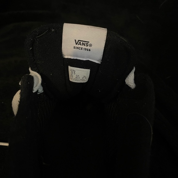 Men’s Vans - Picture 9 of 11